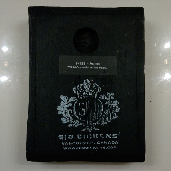 Sid Dickens T-189 "Victory" Memory Block wall tile *Rare & Retired* - Picture 2 of 2